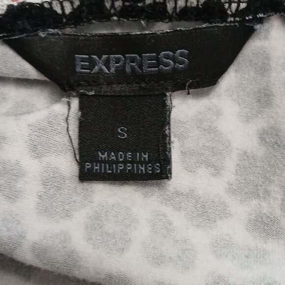 Express black white cheetah animal print wrap dress Sz S GUC - Picture 8 of 8